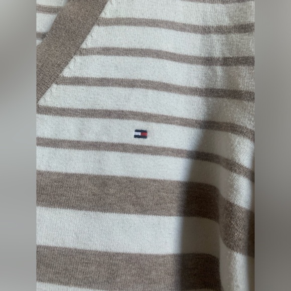 Tommy Hilfiger sweater size XXL - Picture 3 of 9